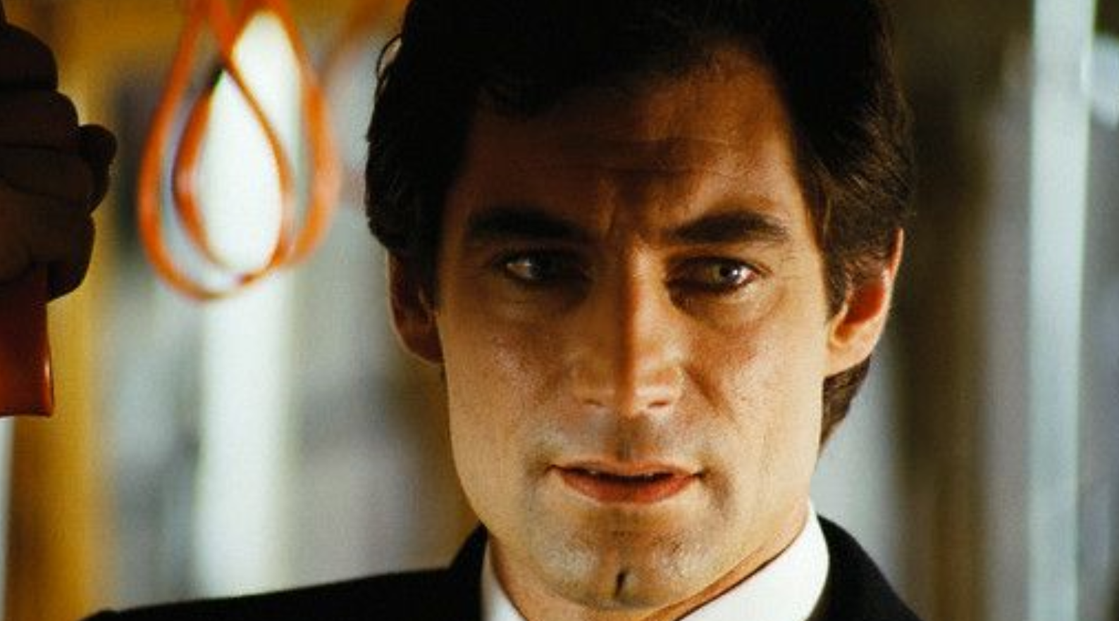 Timothy Dalton 1987 | Timothy dalton, James bond movies, James bond